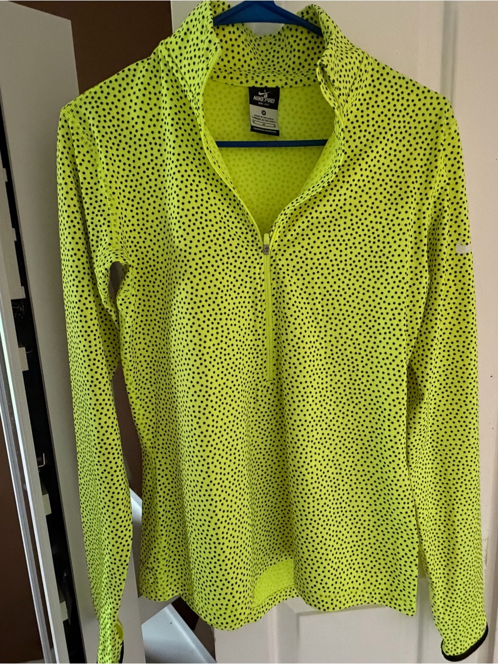 Nike Dry Fit Pro Women 's Neon Yellow Dotted Long-Sleeve Half-Zip Top    Dry , ,